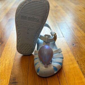 Mini Melissa light blue with hot balloon Accent